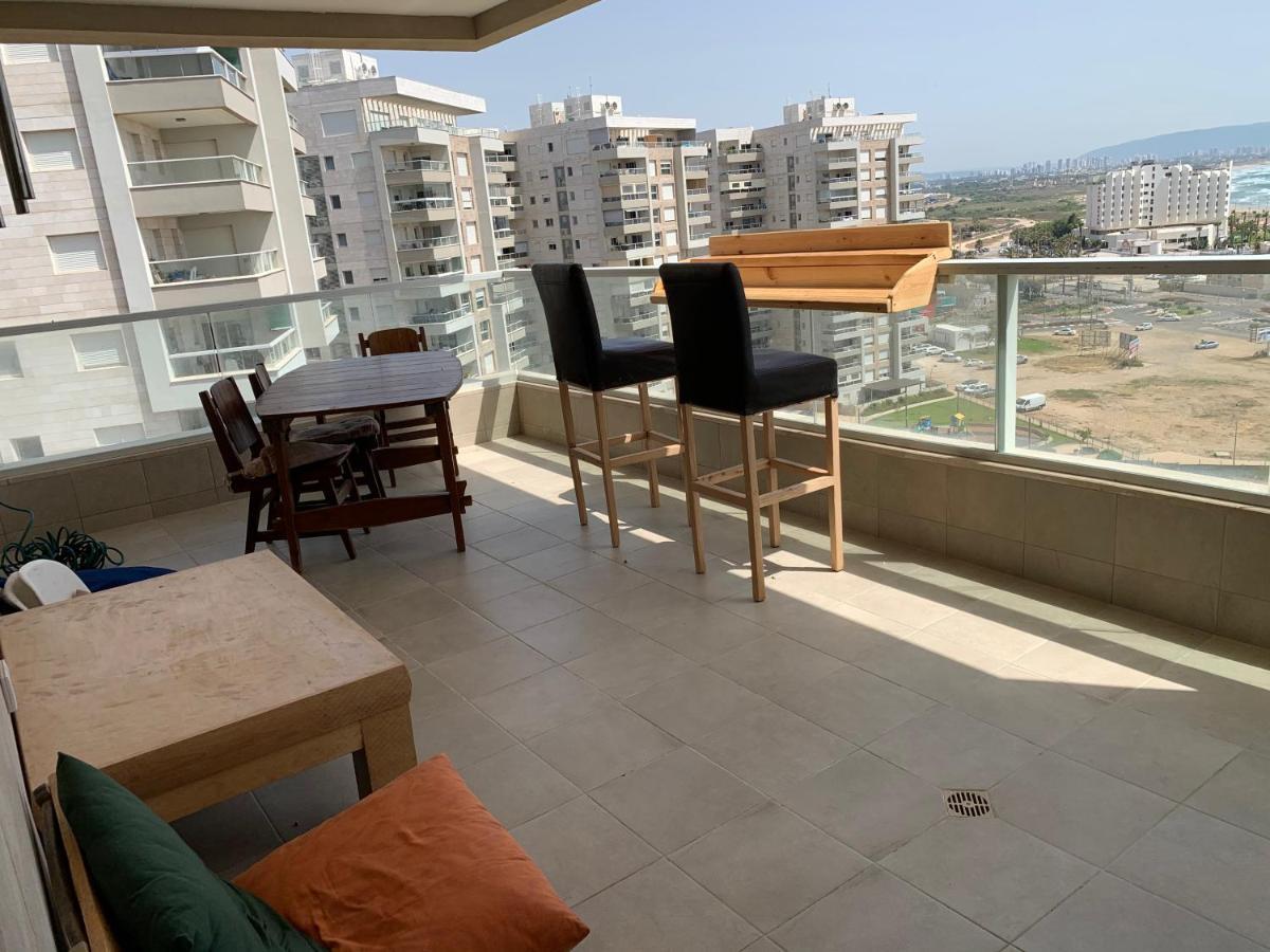 Acre Sea View 11Th Floor Apartment ภายนอก รูปภาพ